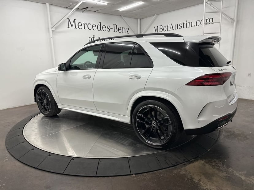 2026 Mercedes-Benz GLE - Image 3