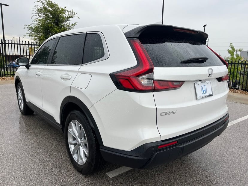 2025 Honda CR-V - Image 3