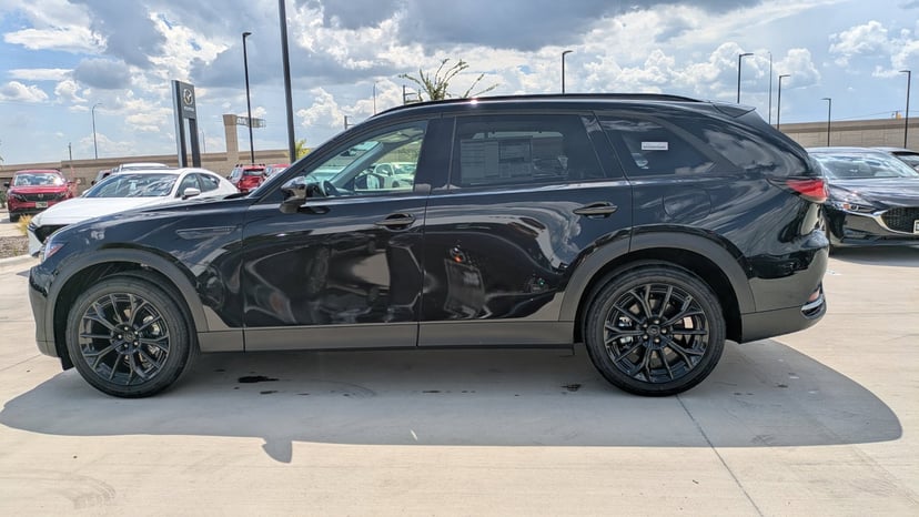 2026 Mazda CX-70 - Image 1