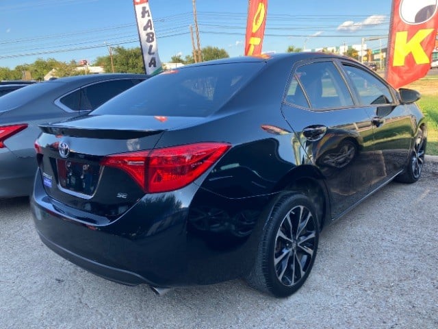 2018 Toyota Corolla - Image 2