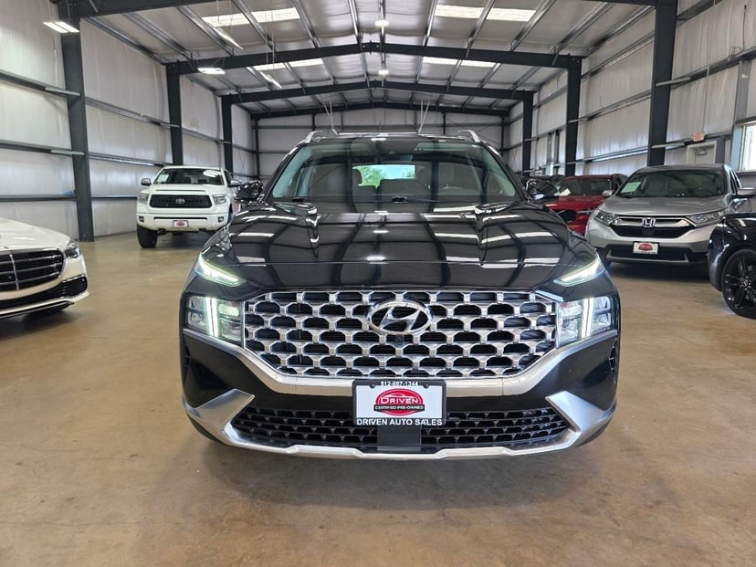 2023 Hyundai Santa Fe - Image 2
