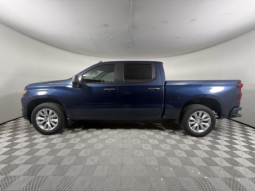 2022 Chevrolet Silverado 1500 - Image 2