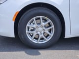 2027 Chrysler Pacifica - Preview 8