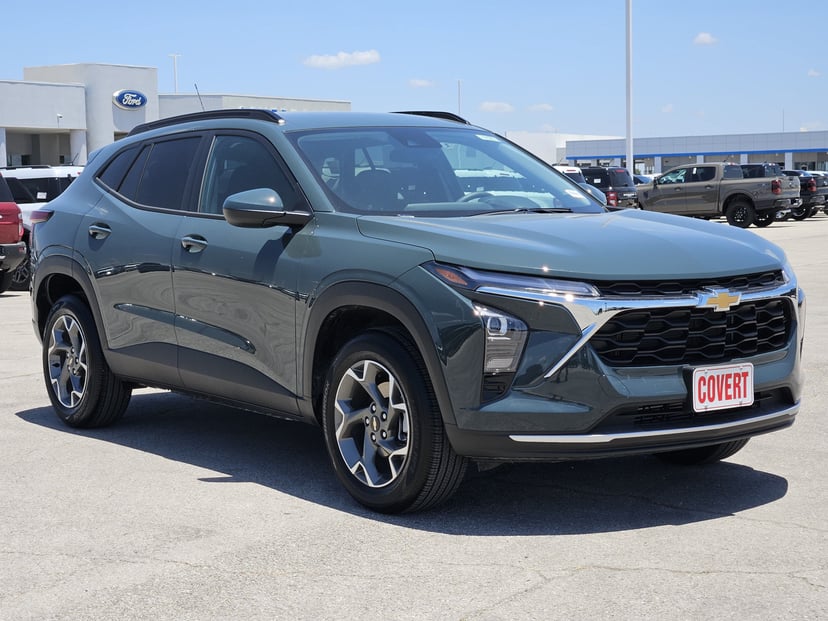 2026 Chevrolet Trax - Image 2