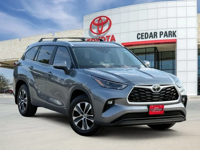 2025 Toyota Highlander - Image 1