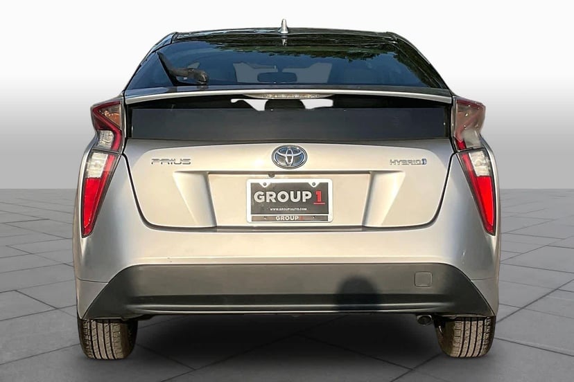 2016 Toyota Prius - Image 2