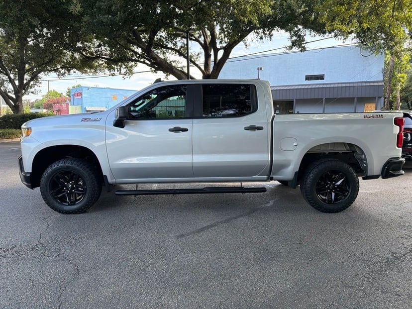 2021 Chevrolet Silverado - Image 2