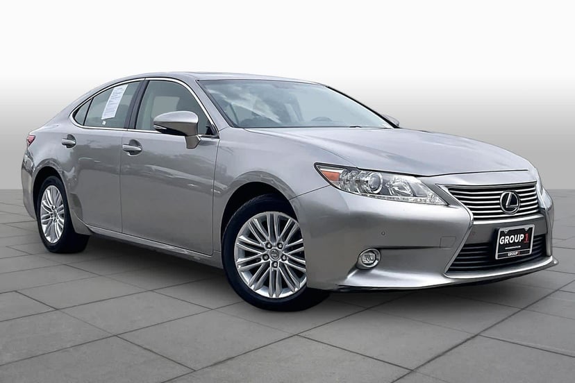 2015 Lexus ES - Image 1