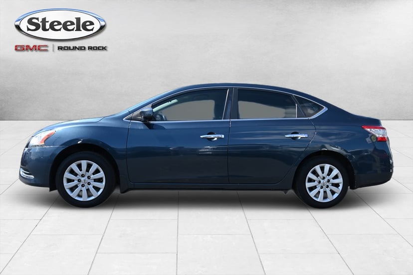 2015 Nissan Sentra - Image 2