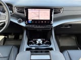 2026 Jeep Grand Wagoneer - Preview 3