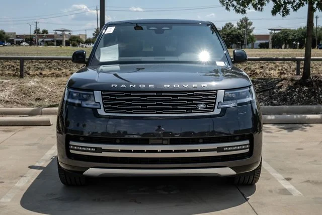 2026 Land Rover Range Rover - Image 3