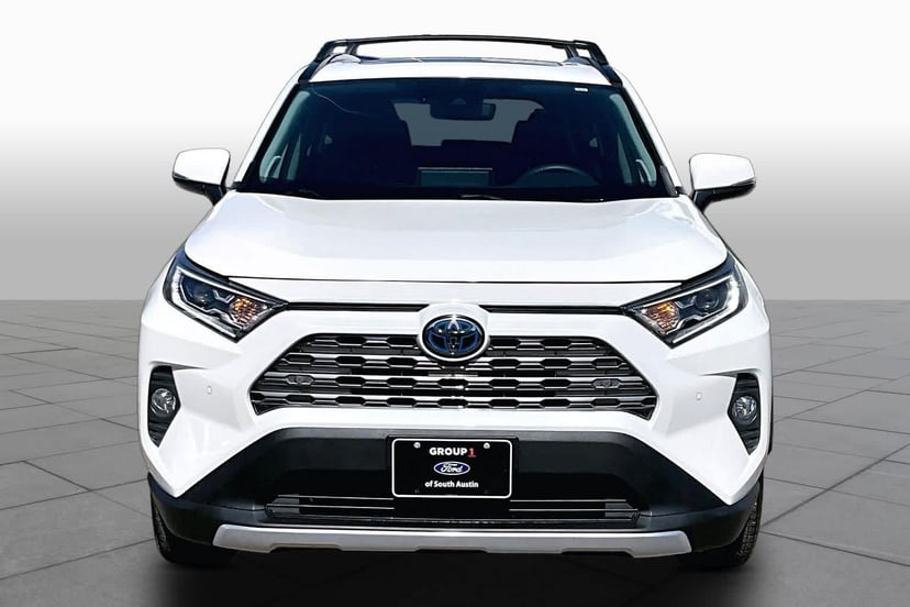 2020 Toyota RAV4 - Image 3
