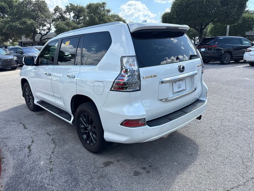 2020 Lexus GX - Image 3