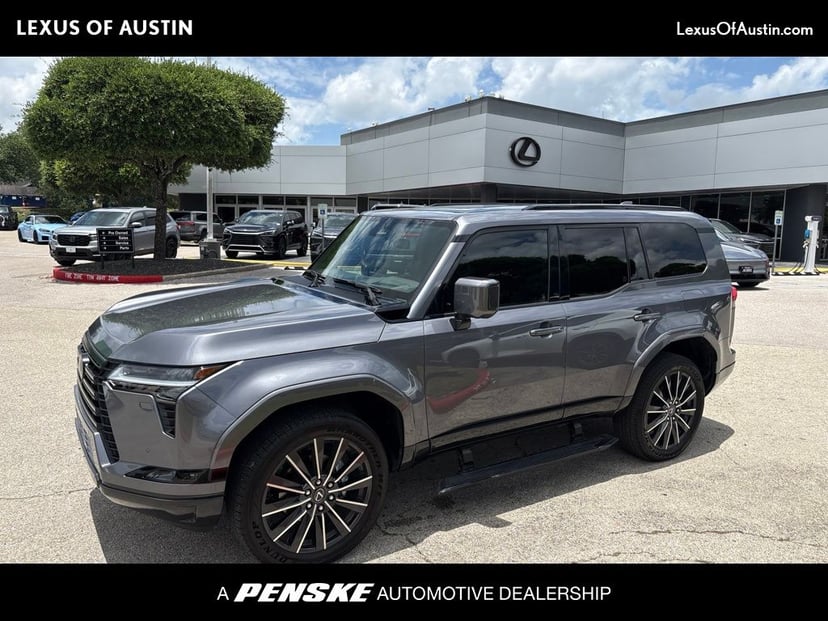 2025 Lexus GX - Image 2