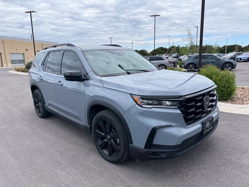 2025 Honda Pilot - Image 1