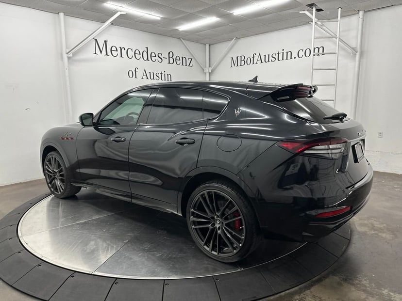 2022 Maserati Levante - Image 3