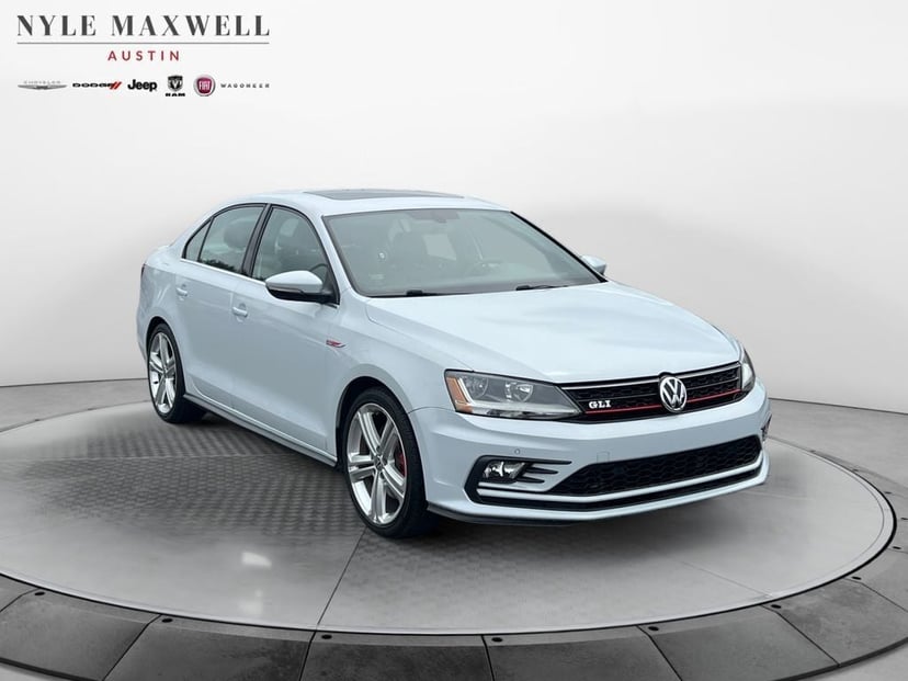 2017 Volkswagen Jetta - Image 2