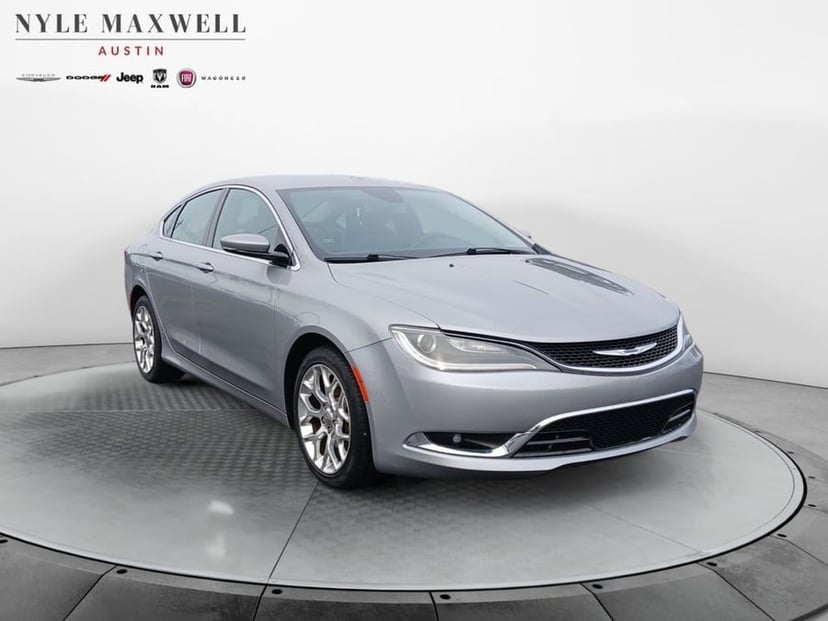 2015 Chrysler 200 - Image 1