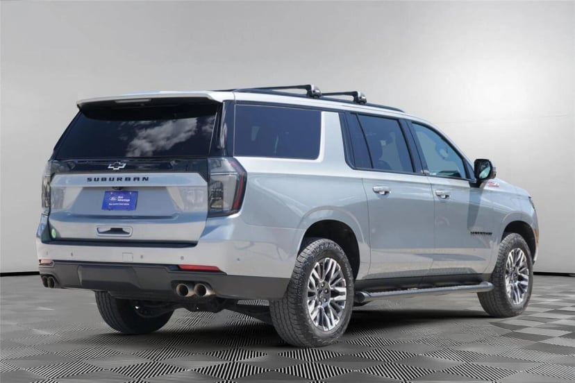 2026 Chevrolet Suburban - Image 2