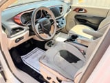 2020 Chrysler Pacifica - Preview 10