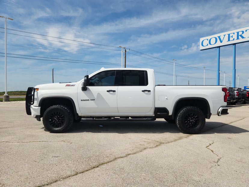 2022 Chevrolet Silverado HD - Image 2