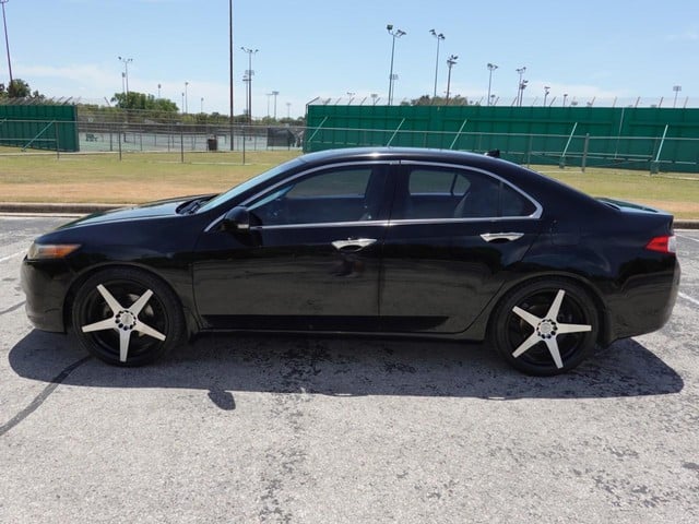 2009 Acura tsx - Image 2