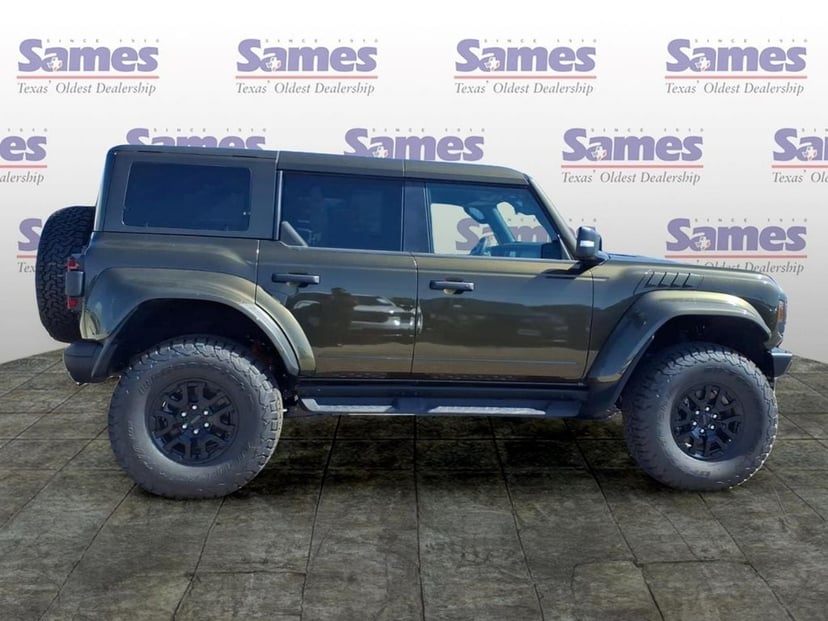 2026 Ford Bronco - Image 2