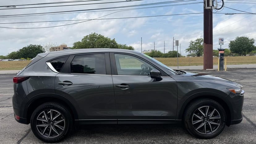 2018 Mazda CX-5 - Image 2