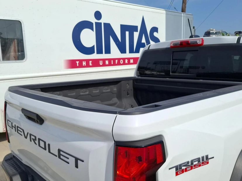 2023 Chevrolet Colorado - Image 3