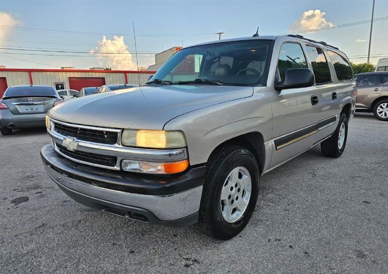2005 Chevrolet Suburban - Image 2