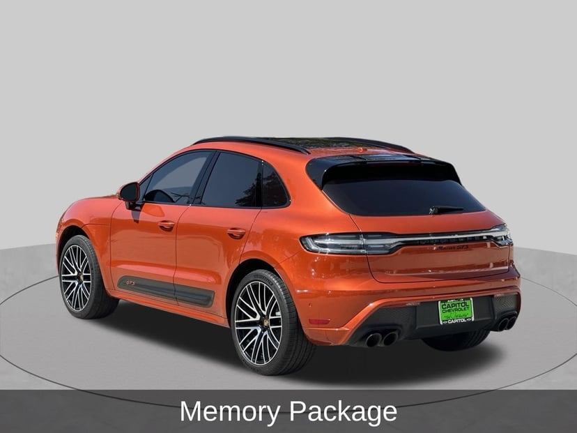 2022 Porsche Macan - Image 1