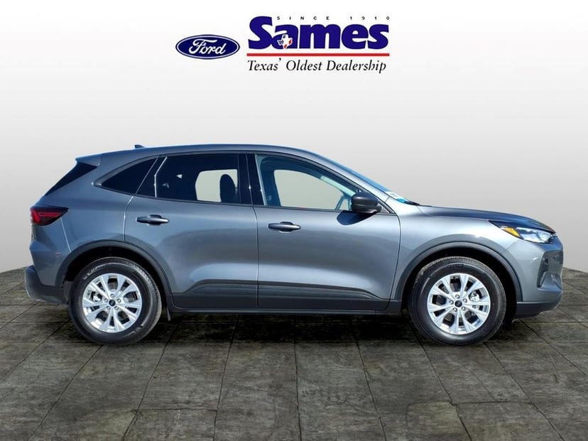 2026 Ford Escape - Image 2