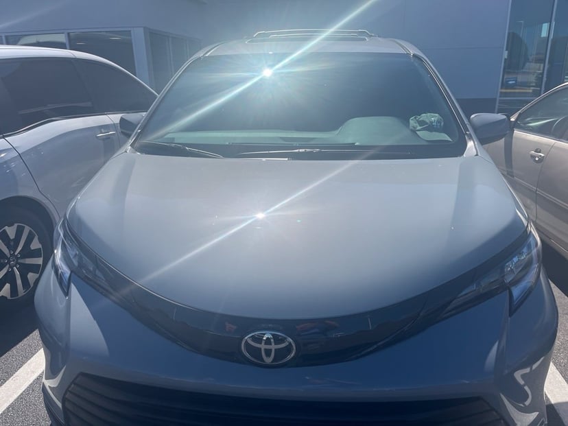 2026 Toyota Sienna - Image 1
