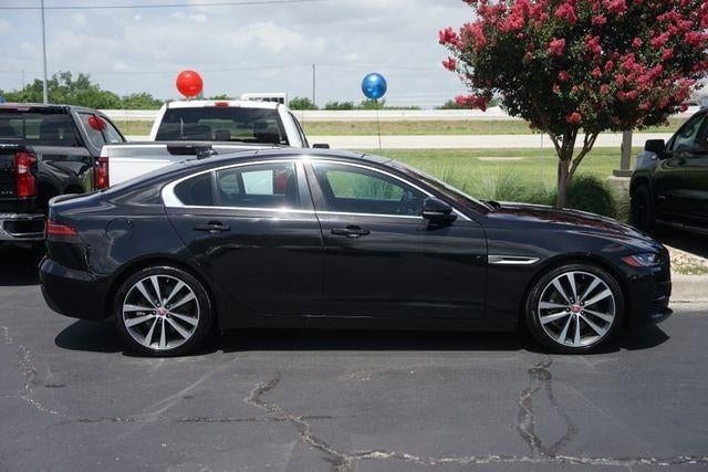 2020 Jaguar XE - Image 3