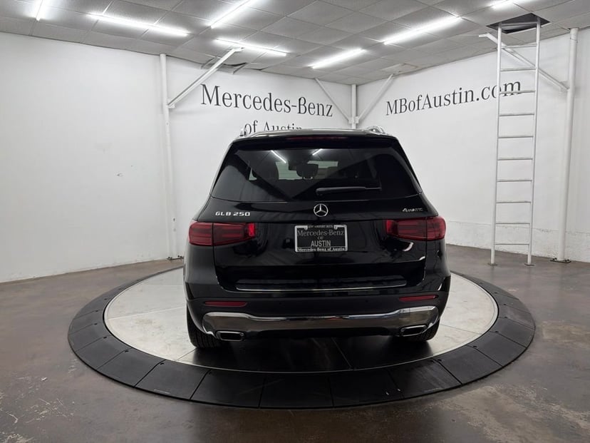 2026 Mercedes-Benz GLB-Class - Image 3
