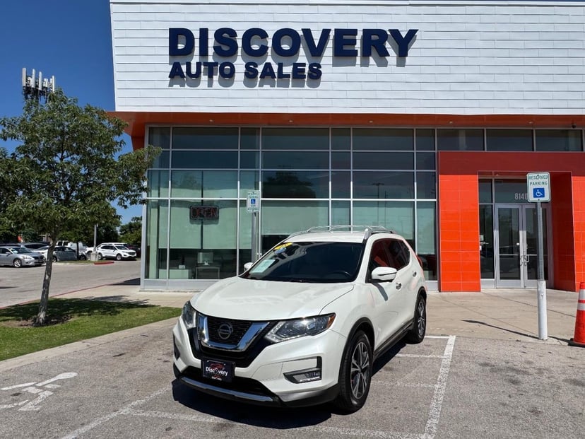 2018 Nissan Rogue - Image 1