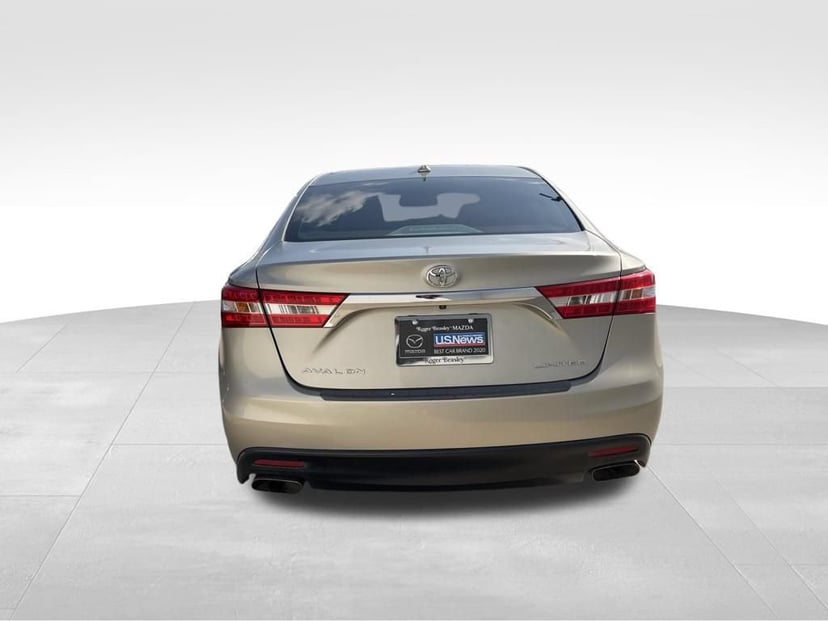 2013 Toyota Avalon - Image 2