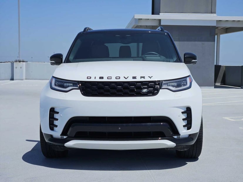 2025 Land Rover Discovery - Image 2
