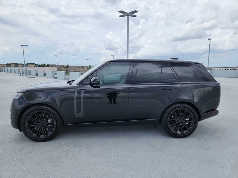 2026 Land Rover Range Rover - Image 2