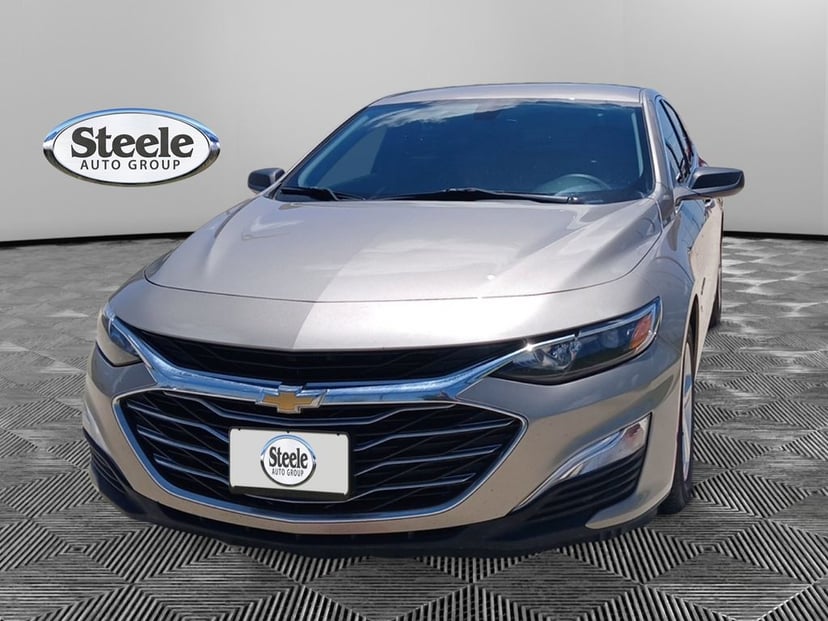2022 Chevrolet Malibu - Image 1