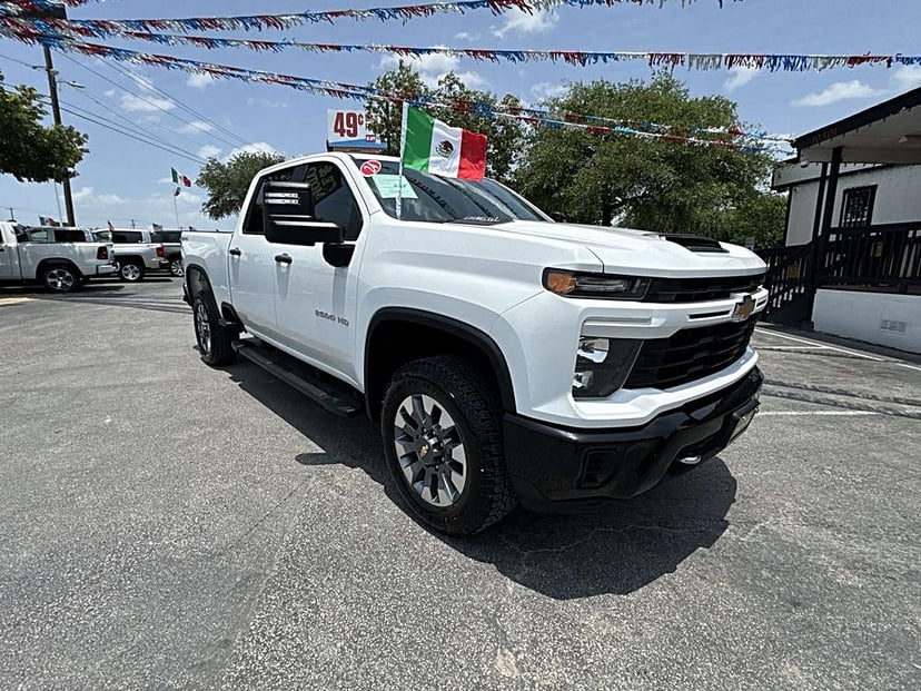 2024 Chevrolet Silverado 2500 HD - Image 1