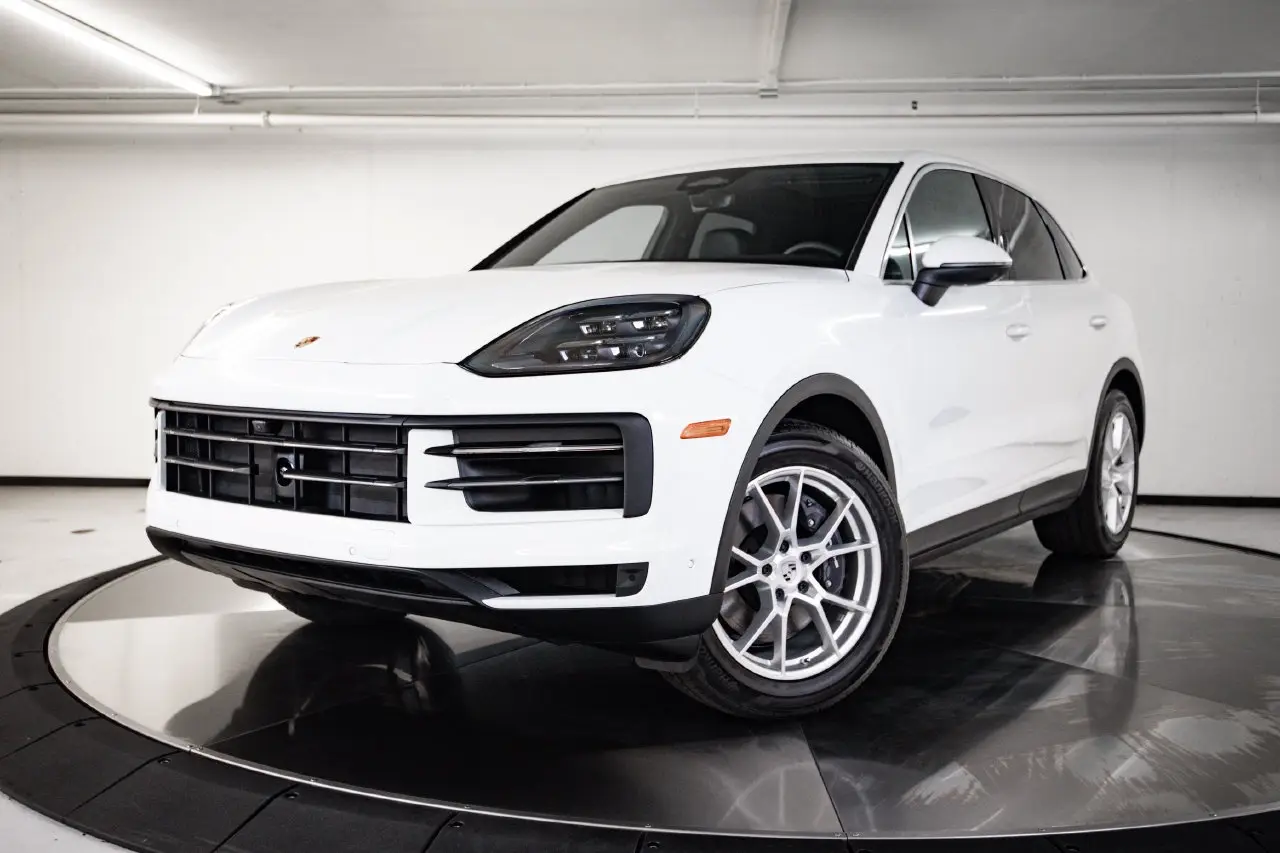 2026 Porsche Cayenne - Image 1