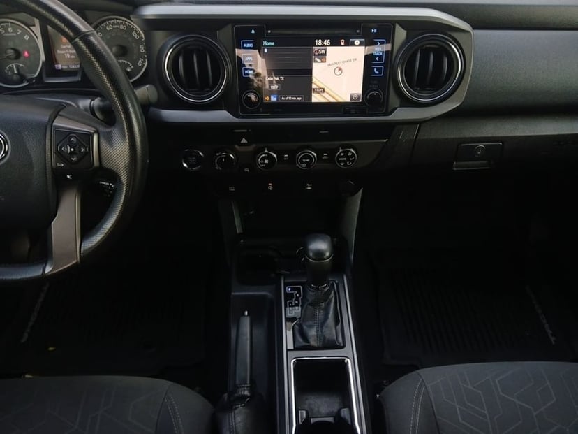 2017 Toyota Tacoma - Image 3