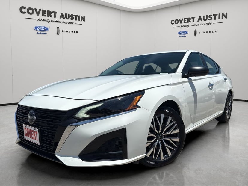 2025 Nissan Altima - Image 1