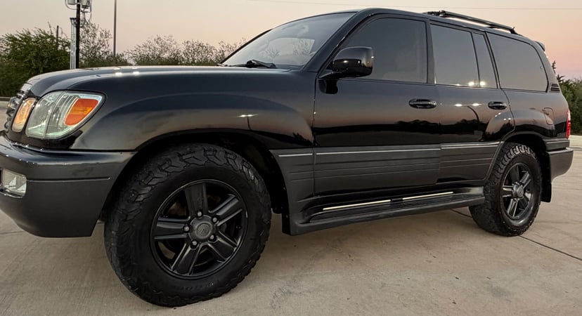 2003 Lexus LX - Image 1