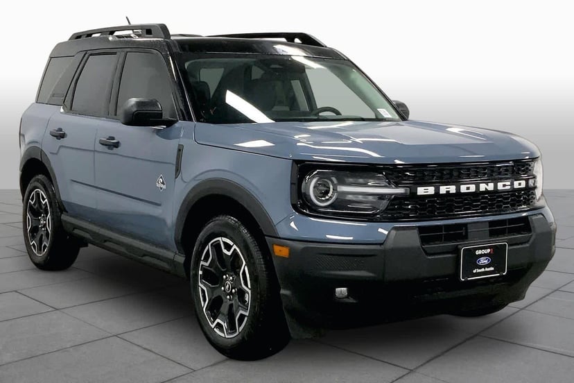 2026 Ford Bronco - Image 2