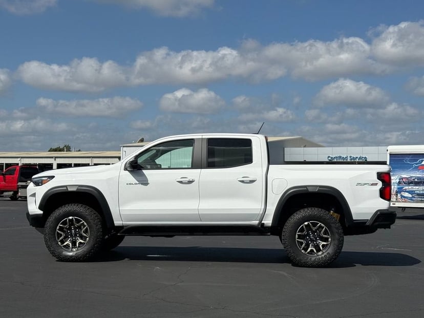 2026 Chevrolet Colorado - Image 2