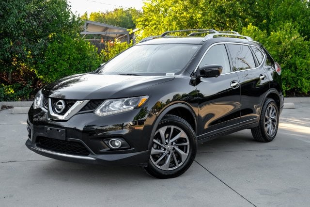 2016 Nissan Rogue - Image 1