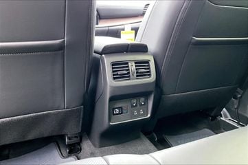 2026 Nissan Rogue - Image 1