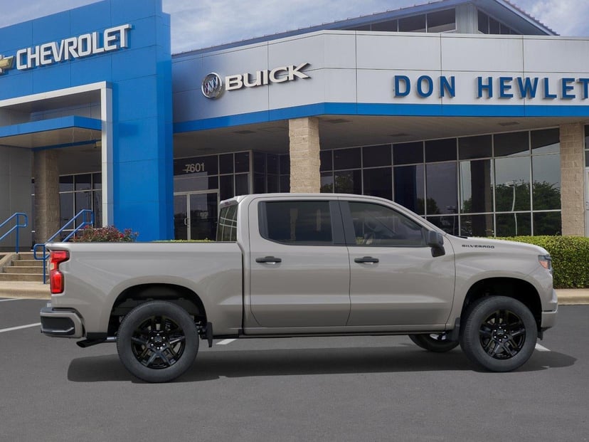 2026 Chevrolet Silverado 1500 - Image 2